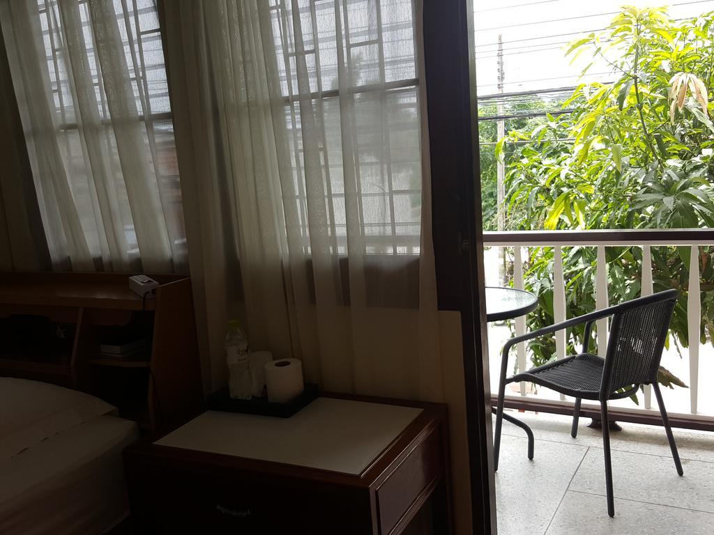 Emmanuel Guesthouse Prachuap Khiri Khan Exteriör bild