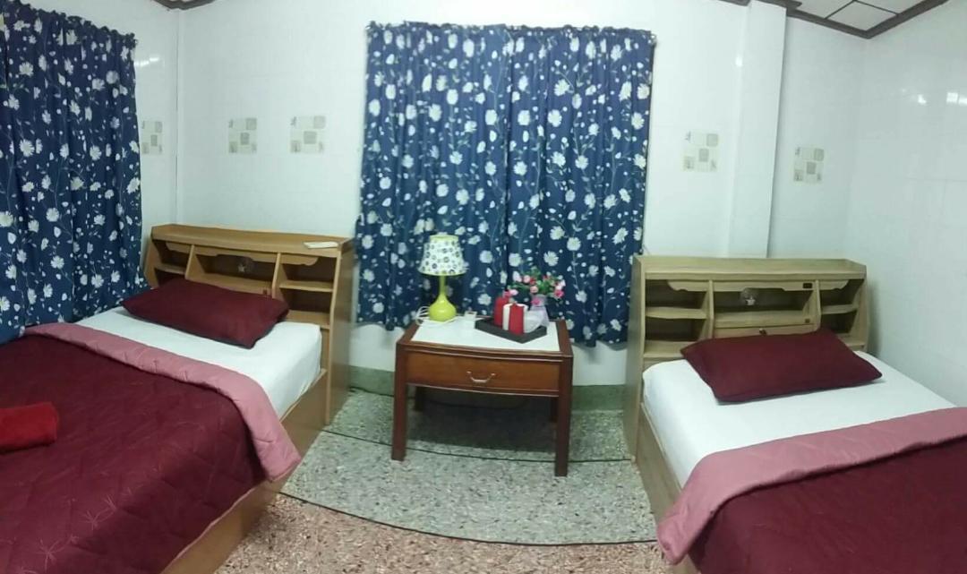 Emmanuel Guesthouse Prachuap Khiri Khan Exteriör bild