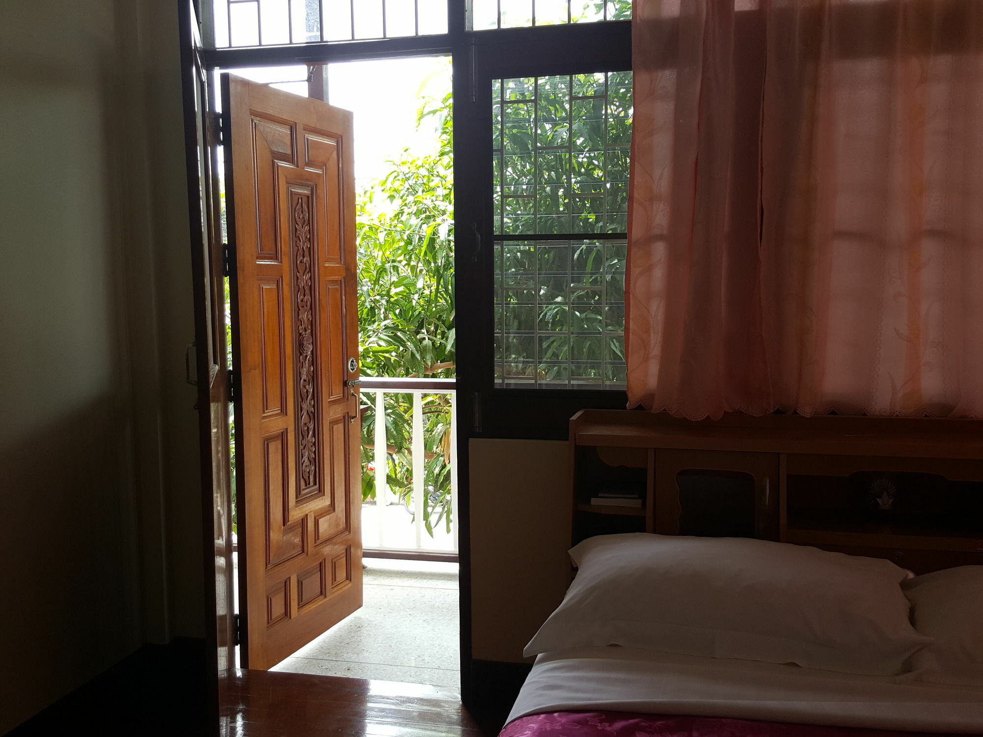 Emmanuel Guesthouse Prachuap Khiri Khan Exteriör bild